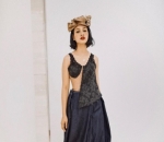 Gaya Berpakaian Andien yang Unik