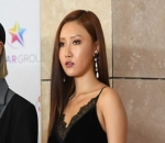 Hwasa Mamamoo Seksi dengan Jumpsuit