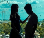 Pamer Perut Buncit Bareng Raditya Dika