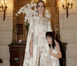 Gaya Cantik Nan Anggun Nia Ramadhani dan Mikhayla