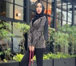 Salma Selalu Tampil Bak Wanita Karier