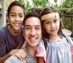 Andrew White, Suami Idaman Nana Mirdad yang Punya Senyum Menawan