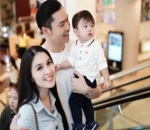 Kemeja Polo dan Sepatu Raphael On Point