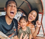 Andien dan Suami Ajak Anak Traveling Bersama