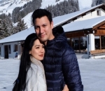 Titi Kamal dan Christian Sugiono Harmonis Keliling Dunia