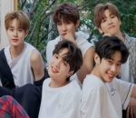 Pamer Senyuman di Pengumuman Fans Club