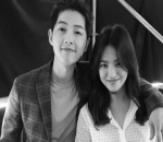 Song Joong Ki Tak Ragu Peluk Song Hye Kyo