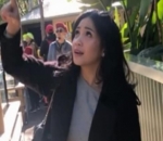 Model Gaun Sederhana Seharga Laptop