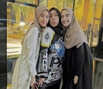 Nongkrong Bareng Melly Goeslaw