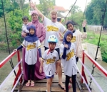 Rumah Irfan Hakim Ramai Banget Karena 5 Buah Hati