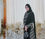 Batik Saat Lebaran? Kenapa Tidak? Tambahkan Selendang agar Lebih Manis