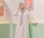 Gamis Warna Putih Paling Cocok untuk Nuansa Lebaran, Deh!