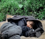 Seolah Alam Adalah Rumahnya, Saga Tidur Dengan Nyaman