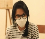 Masker Tak Bisa Menutupi Pesona Lulu Tobing