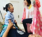 Asyik Bermain Bersama Anak