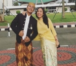 Mumuk Gomez Dan Eno Retra Saling Dukung