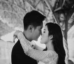 Boy Dan Karen Berfoto Di Stasiun Tanjung Priok