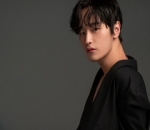 Kim Do Wan Tampil <i>Hot</i> Nan Seksi