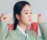 Menawan Dalam Balutan Hanbok