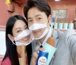 Kisah Asmaranya Bak Pengantin Muda