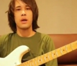 Lelang Gitar Ayah Demi Berobat Ibu