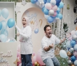 <i>Excited</i> Umumkan Jenis Kelamin Calon Buah Hati