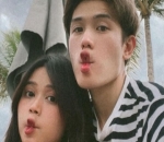 Kompak Tunjukkan <i>Duck Face</i>