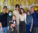 Akrab Dengan Keluarga Angga Yunanda