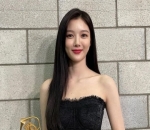 Anggun Dengan Riasan <I>Bold</I>