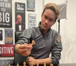 Tunjukkan Ekspresi Mirip Sang Ayah