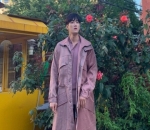 Tetap Gagah Kenakan Warna Feminin