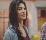 <i>Less Make Up</i> Jihane Tetap Menawan