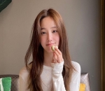 Senyum Tipis Memikat Hati