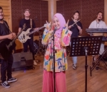 Padukan Motif <i>Trendy</i>