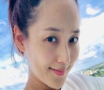 Menawan Dengan <I>Bare Face</I>