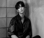  Potret <i>Stunning</i> Dengan <i>Fashion</i> Serba Hitam