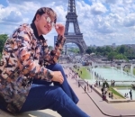 Bergaya Kasual Saat Liburan Ke Prancis 