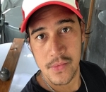 Potret <i>Selfie</i> Maskulin