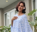 Momen Cantik Kenakan Batik