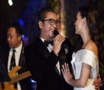 Momen Syahdu Saat <i>Anniversary</i>