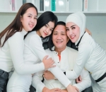 Semakin Cerah Dengan Busana Putih