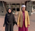 Suka Bergandengan Tangan