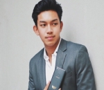 Gagah Dalam Balutan <i>Suit</i>