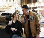 Saling Menatap Penuh Cinta