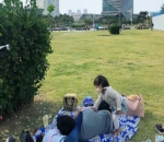 Saatnya Eugene Dan Keluarga Piknik!