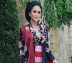 Anggun Khas Wanita Indonesia