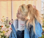 Keren dengan Denim Longgar 