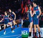 Menang Bulu Tangkis Bareng