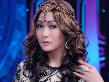 Hujatan Belum Usai, Inul Daratista Asyik Buat Kuis Berhadiah