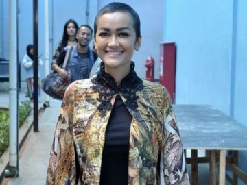 Lama Tak Muncul di Medsos, Kabar Mengejutkan Datang dari Julia Perez